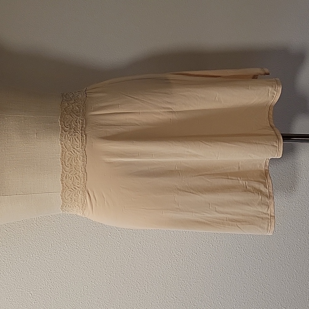 Vanity Fair Vintage (2) Lace Trim Half Slips, White And Beige - Picture 5 of 15